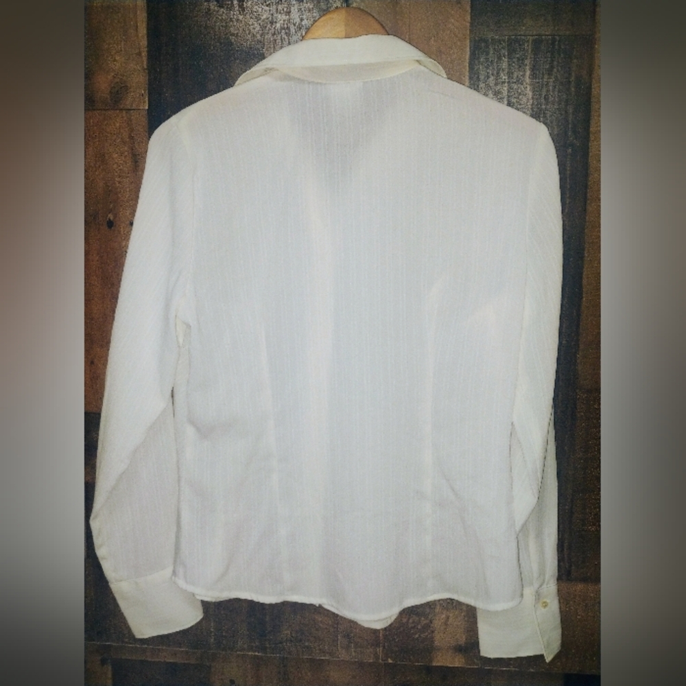East 5th Pleated Button Front Long Sleeve White Dress Shirt Size Small - Picture 6 of 6